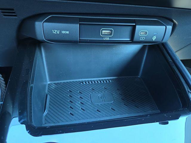 new 2025 Kia Niro Plug-In Hybrid car, priced at $32,674