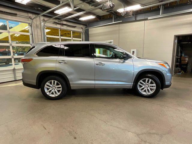 used 2014 Toyota Highlander car, priced at $13,995