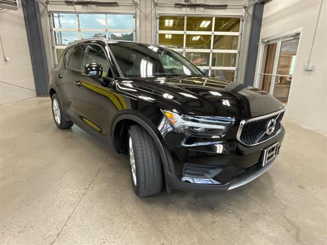 used 2020 Volvo XC40 car, priced at $18,900