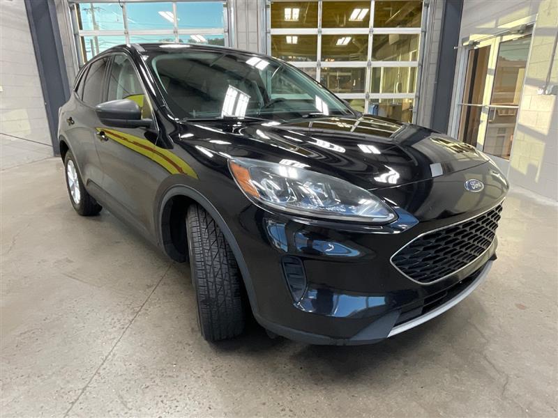 used 2022 Ford Escape car, priced at $12,995