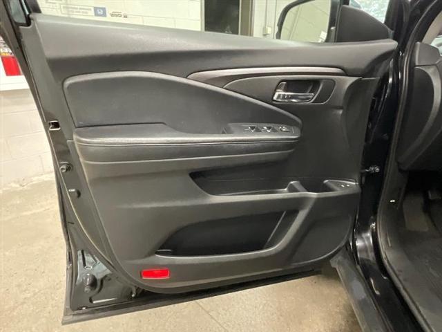 used 2017 Honda Pilot car, priced at $15,880