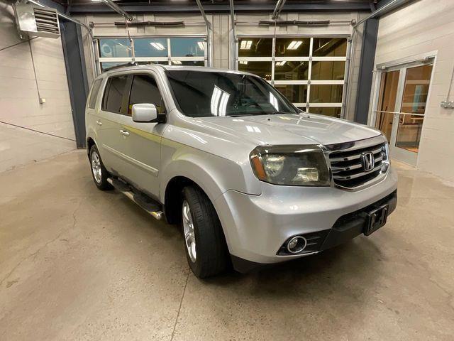 used 2013 Honda Pilot car, priced at $14,995