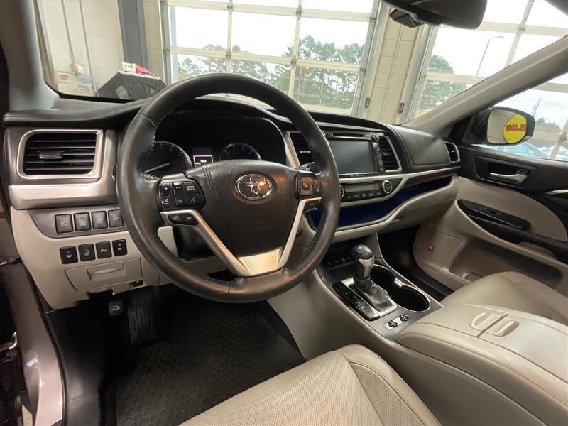 used 2016 Toyota Highlander car, priced at $18,995