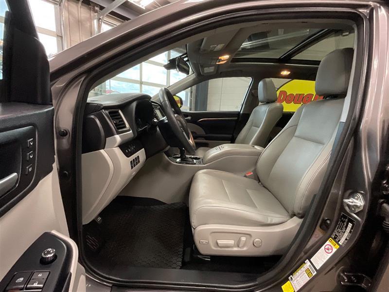 used 2016 Toyota Highlander car, priced at $18,995