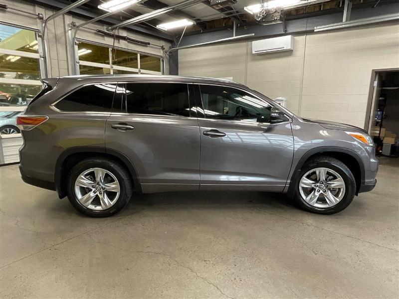 used 2016 Toyota Highlander car, priced at $18,995