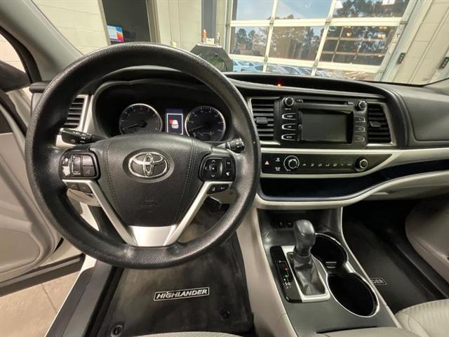 used 2017 Toyota Highlander car, priced at $17,895