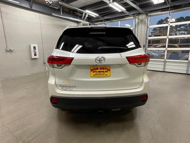 used 2017 Toyota Highlander car, priced at $17,895