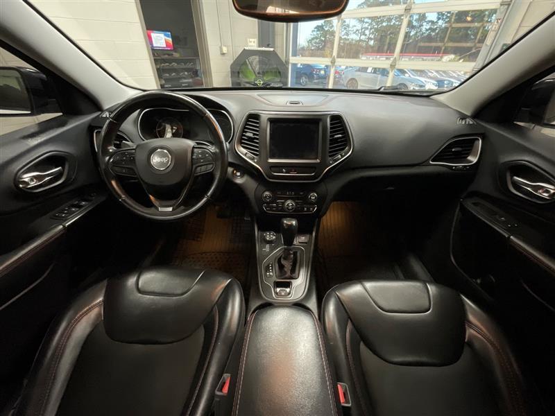 used 2019 Jeep Cherokee car, priced at $10,995