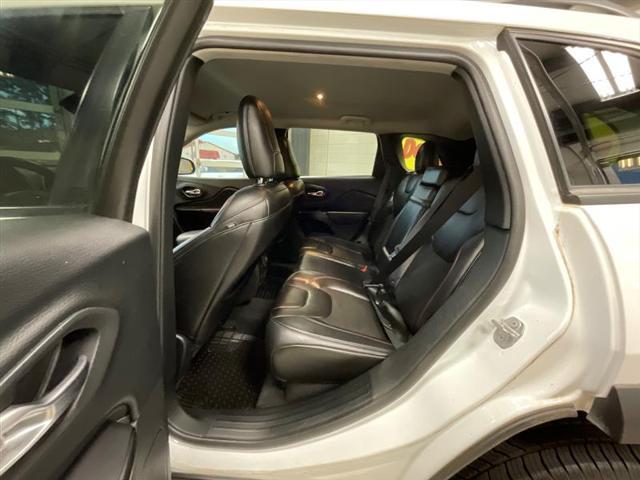 used 2019 Jeep Cherokee car, priced at $17,995