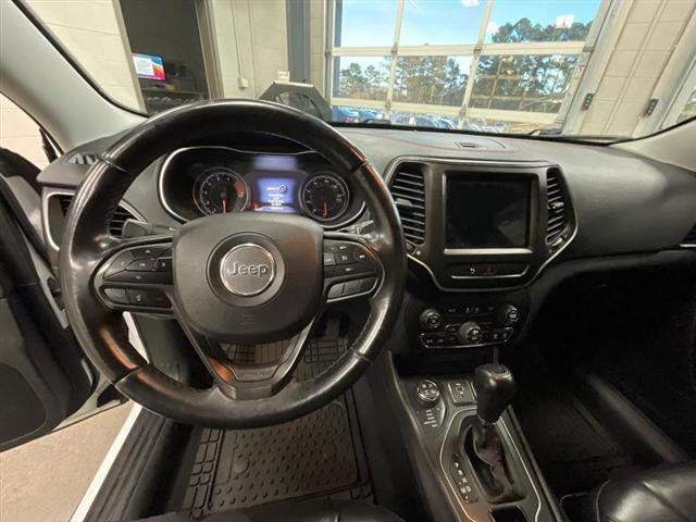 used 2019 Jeep Cherokee car, priced at $17,995