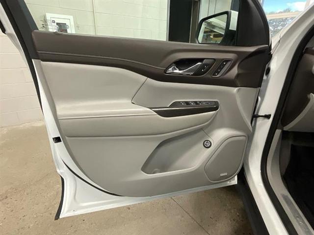 used 2023 GMC Acadia car, priced at $19,850