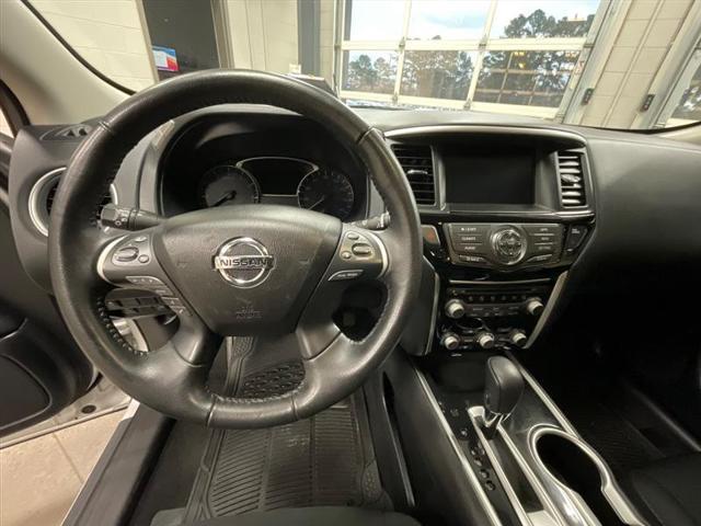 used 2020 Nissan Pathfinder car, priced at $13,995