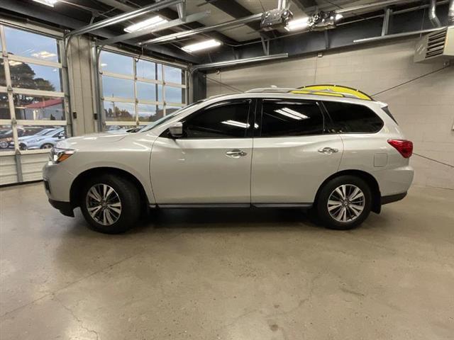 used 2020 Nissan Pathfinder car, priced at $13,995