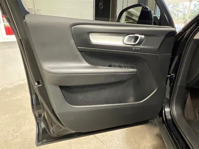 used 2021 Volvo XC40 car, priced at $21,450