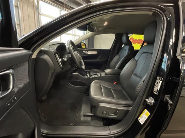used 2021 Volvo XC40 car, priced at $21,450