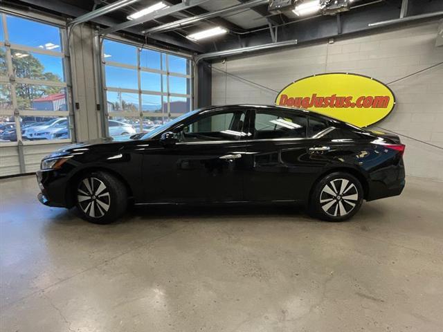 used 2019 Nissan Altima car, priced at $17,995