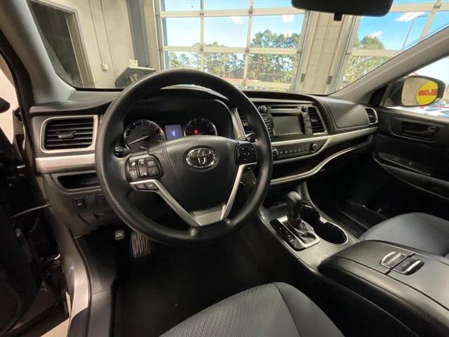 used 2015 Toyota Highlander car, priced at $20,690