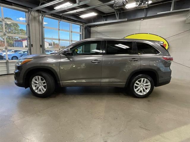 used 2015 Toyota Highlander car, priced at $20,690