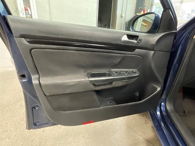 used 2013 Volkswagen Jetta SportWagen car, priced at $8,450