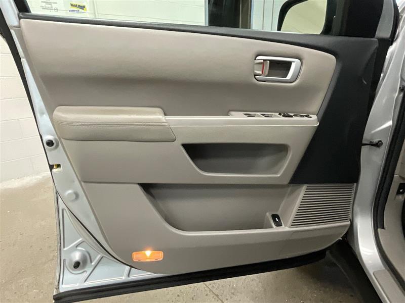 used 2013 Honda Pilot car, priced at $6,450