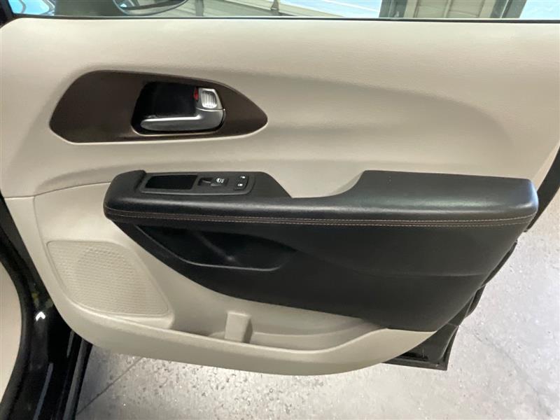 used 2019 Chrysler Pacifica car, priced at $12,995