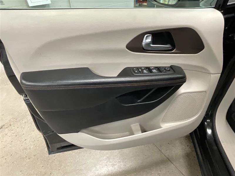 used 2019 Chrysler Pacifica car, priced at $12,995