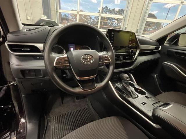 used 2022 Toyota Highlander car, priced at $24,995