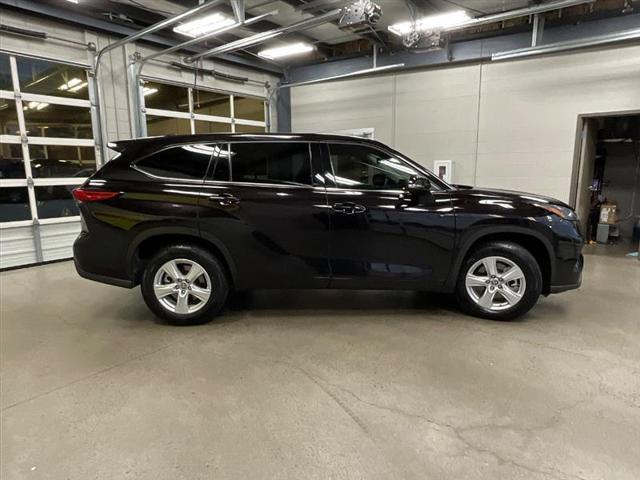 used 2022 Toyota Highlander car, priced at $24,995