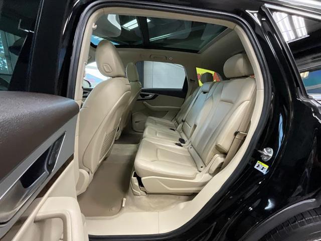 used 2018 Audi Q7 car, priced at $19,995