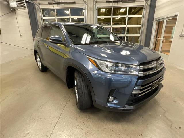 used 2018 Toyota Highlander car, priced at $23,850