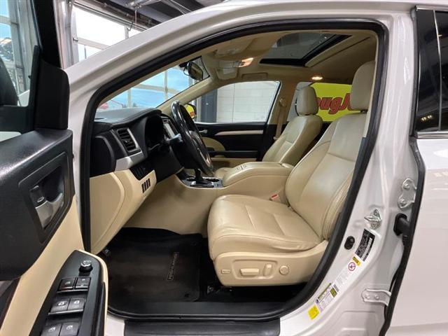used 2015 Toyota Highlander car, priced at $12,500