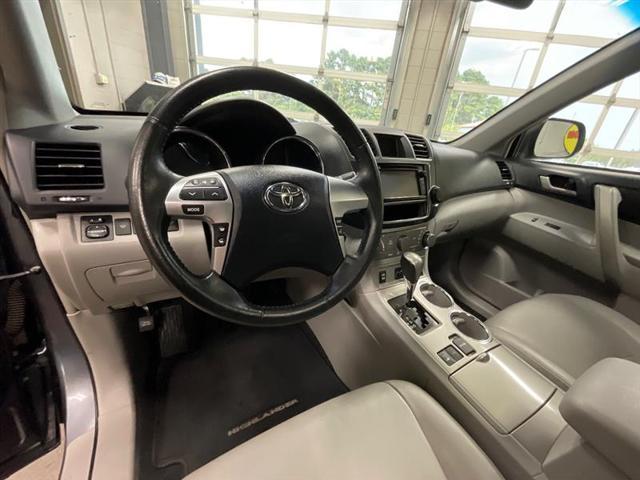 used 2013 Toyota Highlander car, priced at $15,995