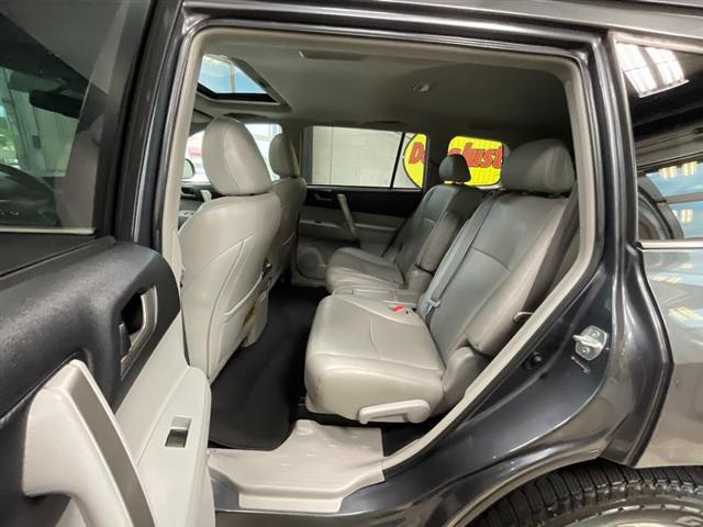 used 2013 Toyota Highlander car, priced at $15,995