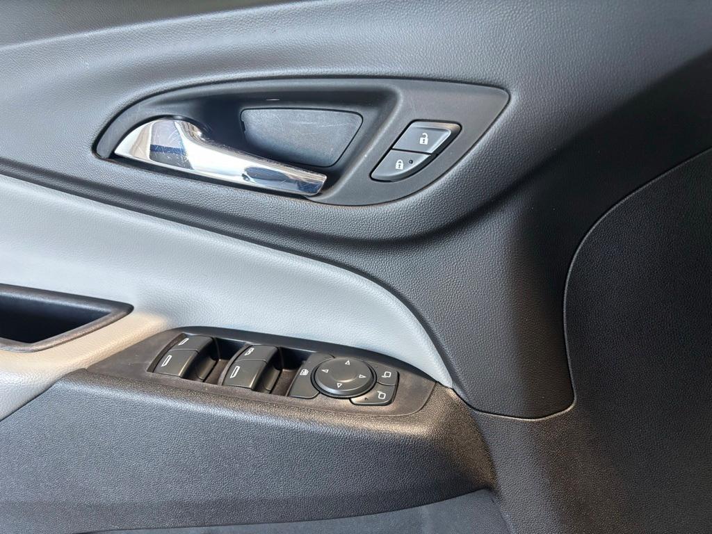 used 2020 Chevrolet Equinox car, priced at $14,737