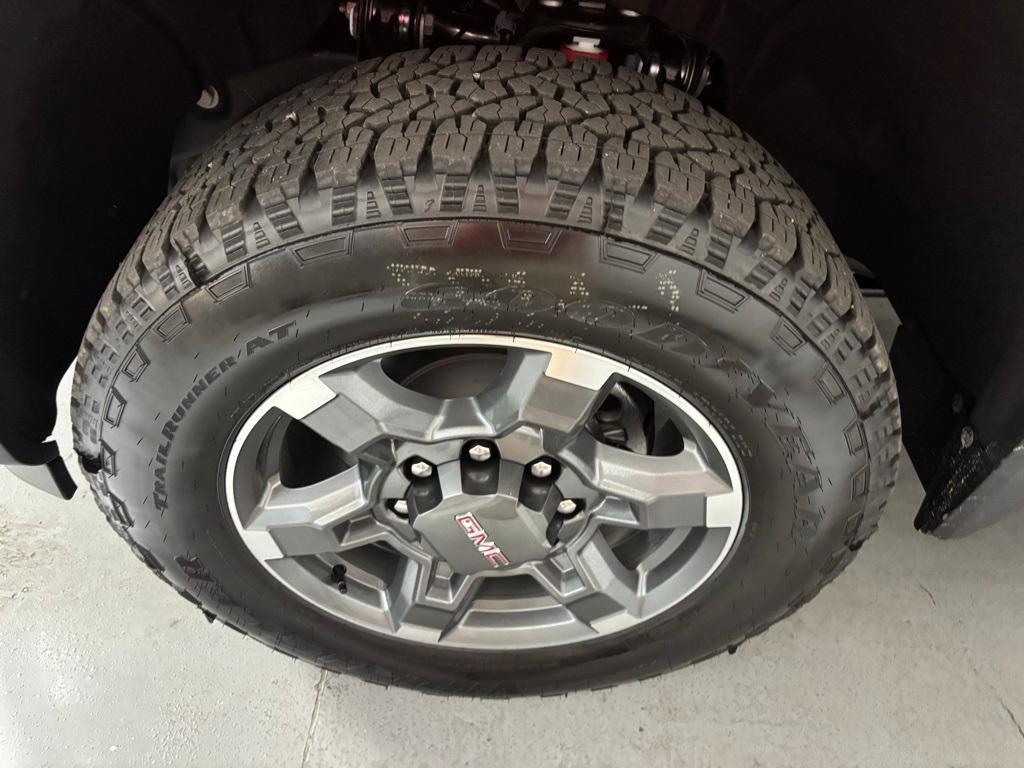 new 2025 GMC Sierra 2500 car, priced at $75,981