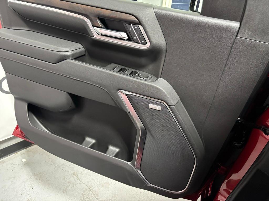 new 2025 GMC Sierra 2500 car, priced at $75,981