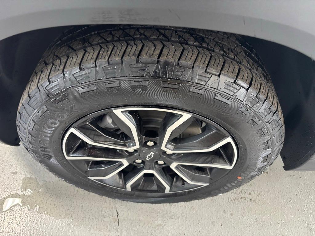 new 2025 Chevrolet TrailBlazer car, priced at $29,325