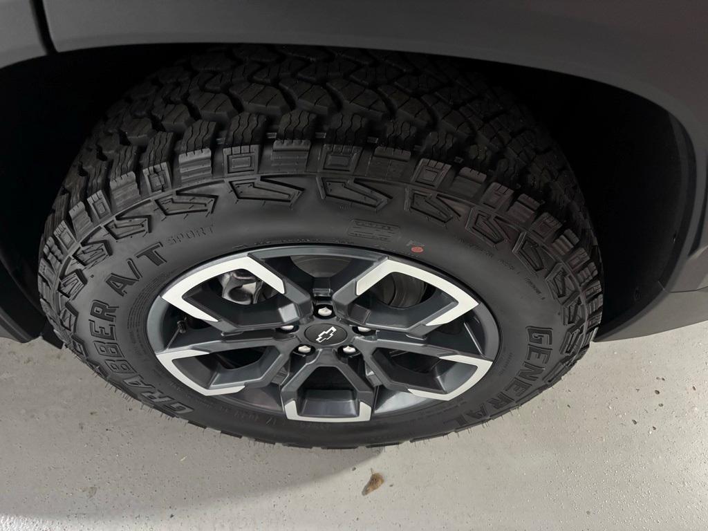 new 2026 Chevrolet Equinox car, priced at $39,066