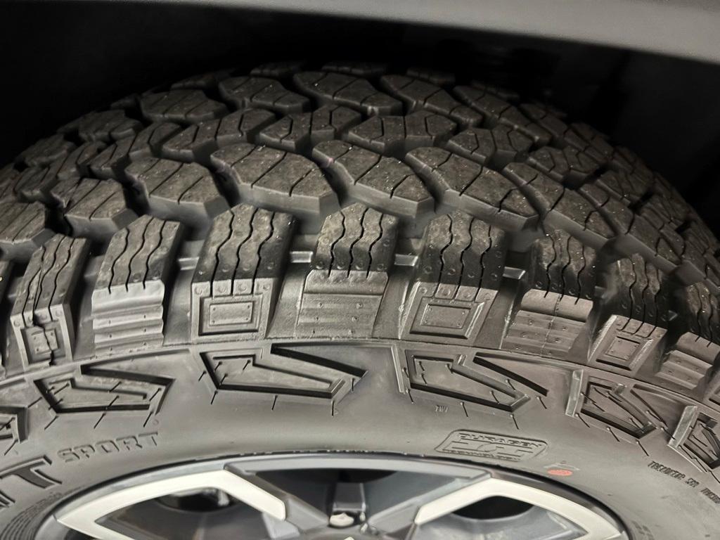 new 2026 Chevrolet Equinox car, priced at $39,066