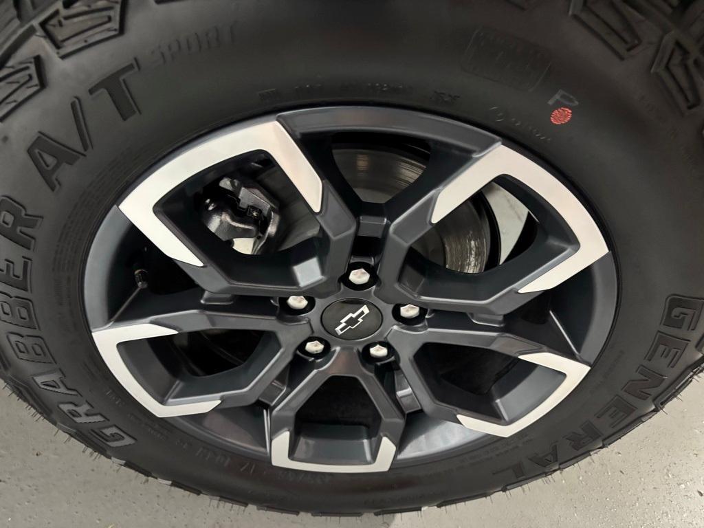 new 2026 Chevrolet Equinox car, priced at $39,066