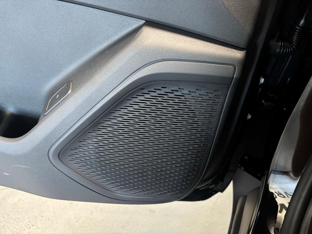 new 2026 Chevrolet Traverse car, priced at $42,624