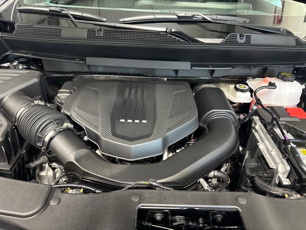 new 2026 Chevrolet Traverse car, priced at $42,624