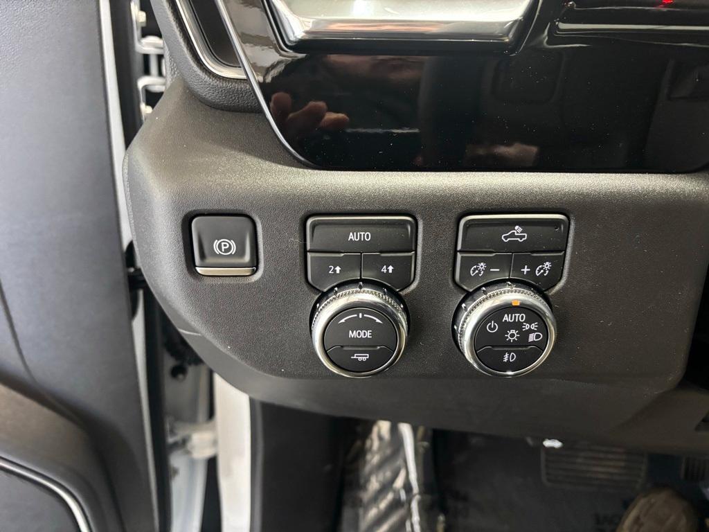 new 2025 GMC Sierra 1500 car, priced at $46,841