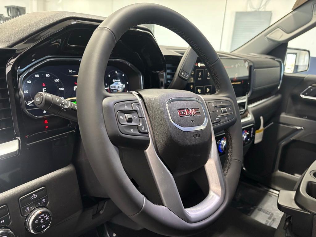 new 2025 GMC Sierra 1500 car, priced at $46,841