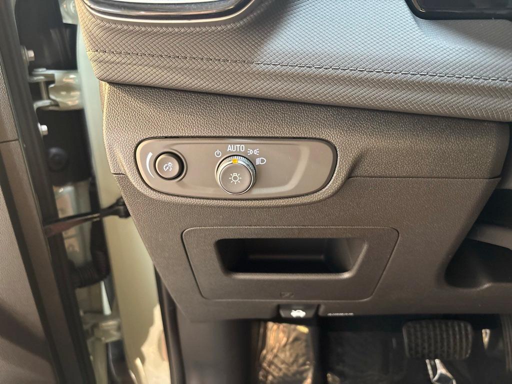 new 2026 Chevrolet TrailBlazer car, priced at $27,927