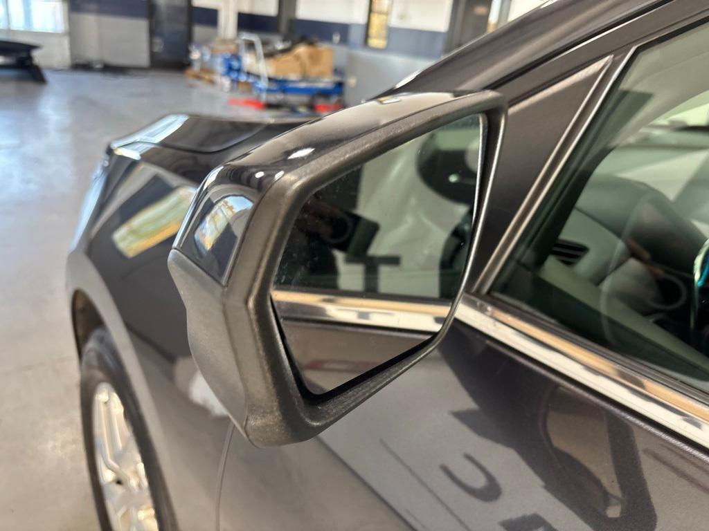 used 2023 Chevrolet Equinox car, priced at $15,637