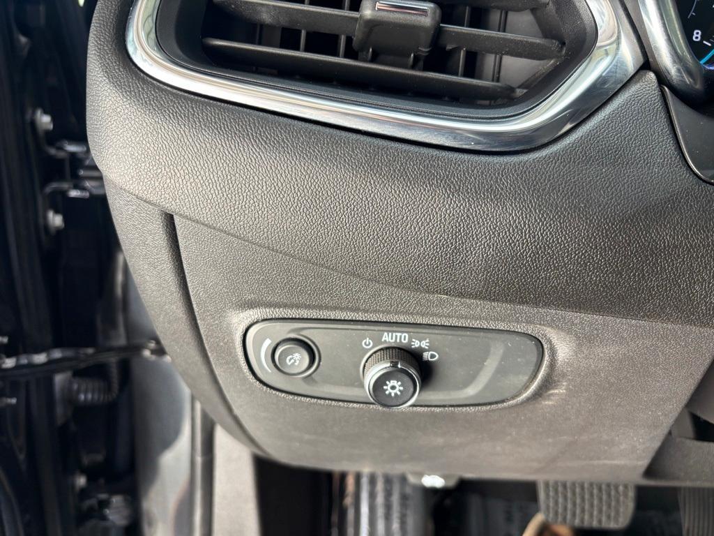 used 2023 Chevrolet Equinox car, priced at $15,637