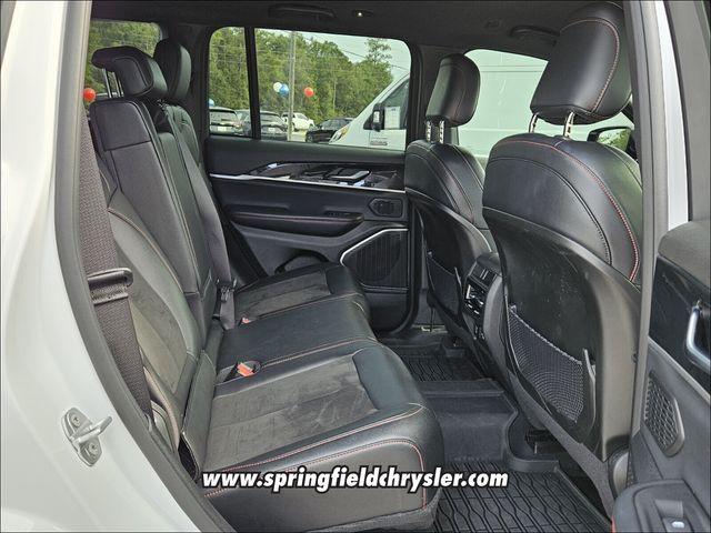 used 2022 Jeep Grand Cherokee car, priced at $38,387