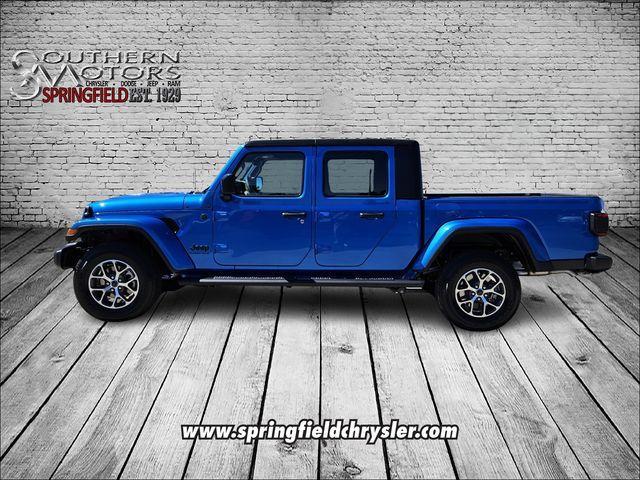 new 2024 Jeep Gladiator car