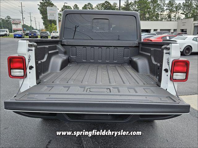 used 2024 Jeep Gladiator car, priced at $41,998